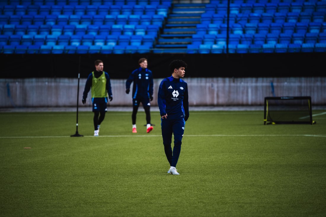 Daniel Risan Nakken på trening med A-laget.