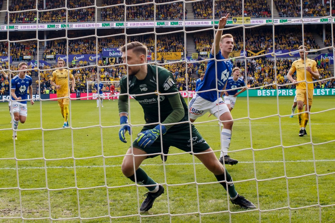 Sivert Mannsverk (19) slipper jubelen løs etter å ha avgjort cupfinalen på straffespark. Foto: Svein Ove Ekornesvåg / NTB