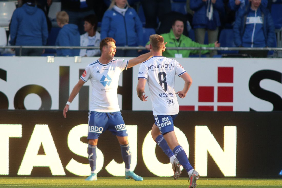 Magnus Grødem i scoringsform! Han headet inn 1-0 etter corner. Foto: Christoffer Andersen / NTB