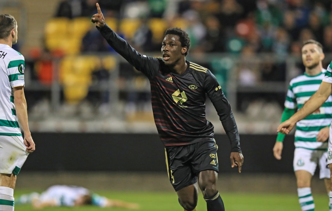 David Fofana jubler for Moldes første scoring i Dublin. Foto: ©INPHO/Evan Treacy / NTB